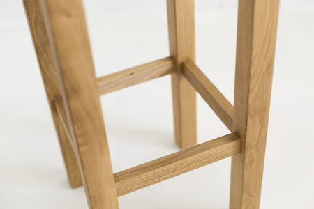 Stołek drewniany dębowy mat wysokość 65 cm siedzisko 35cm x 35cm