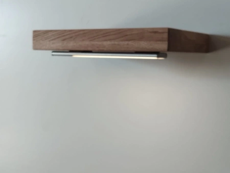 Półka drewniana dębowa 130x30x4cm w zestawie z lampą LED Kaus 60 cm z czujnikiem zbliżeniowym Anodowany mat
