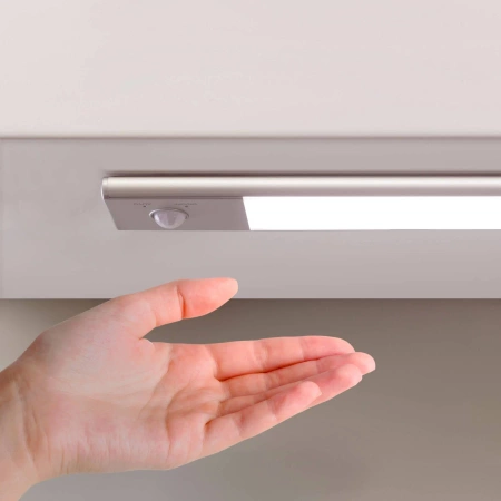 Półka drewniana dębowa 40x30x2cm w zestawie z lampą LED Kaus 24 cm z czujnikiem ruchu Anodowany mat