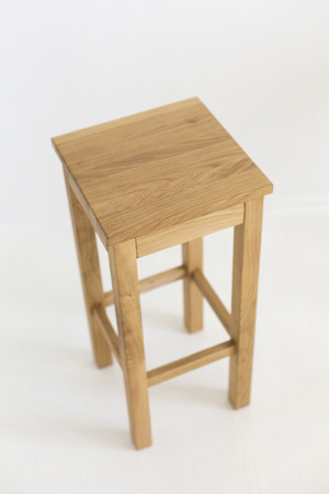 Stołek drewniany dębowy mat wysokość 50 cm x 30cm x 30cm
