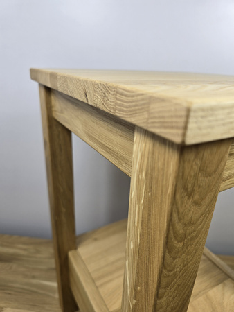 Stołek dębowy mat z szufladą wysokość 55 cm siedzisko 33cm x 33cm